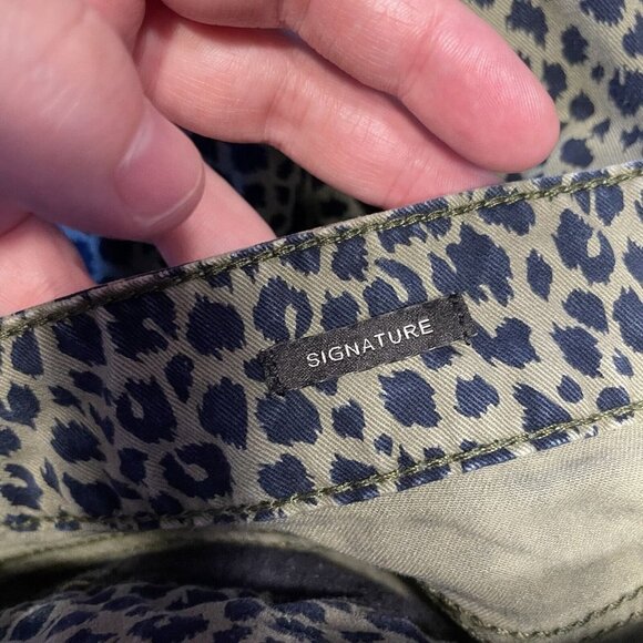 Talbots Women Petite Sz 10P Navy Blue/Green Animal Print Signature Casual Pants - Picture 7 of 9